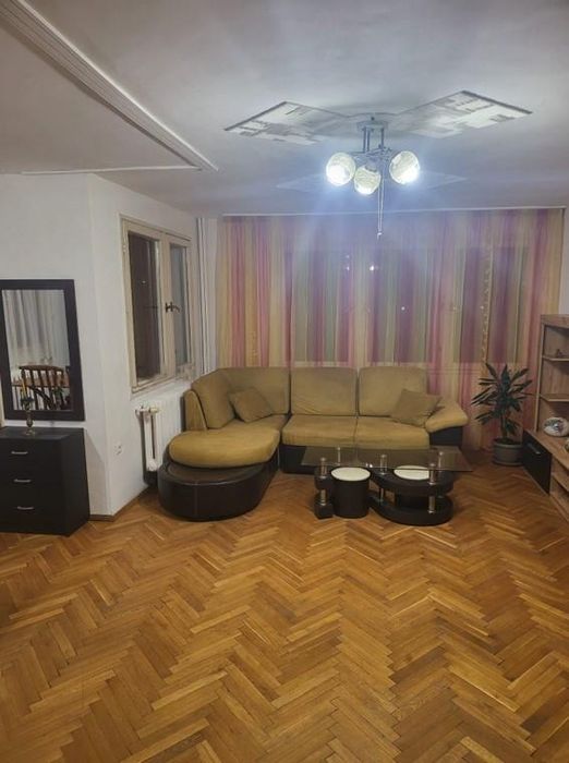 Тристаен апартамент в ж.к. Слатина.