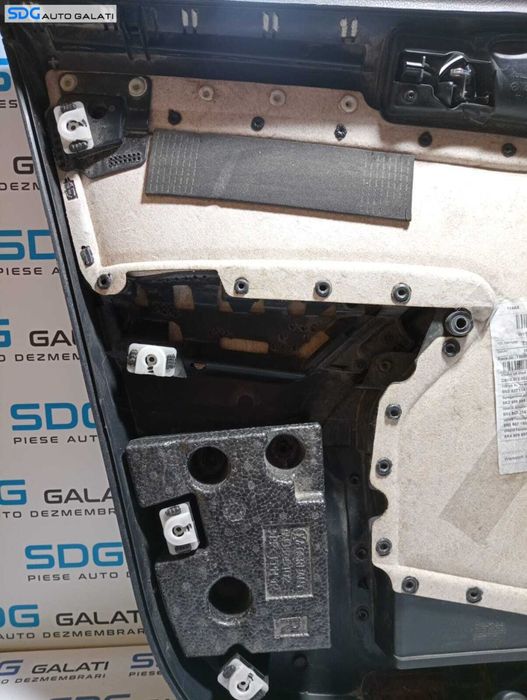Panou Tapiterie Fata Interioara de Usa Portiera Dreapta Fata Pasager Volkswagen Tiguan 5N 2007 - 2015 Cod 5N0867012B 5N0867180D 5N0837198 [M4180] [Depozit]