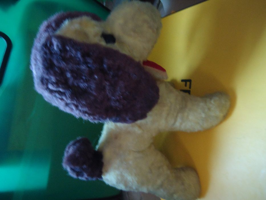 Собака плюшевая набитая ватой старинная с биркой около 35 см