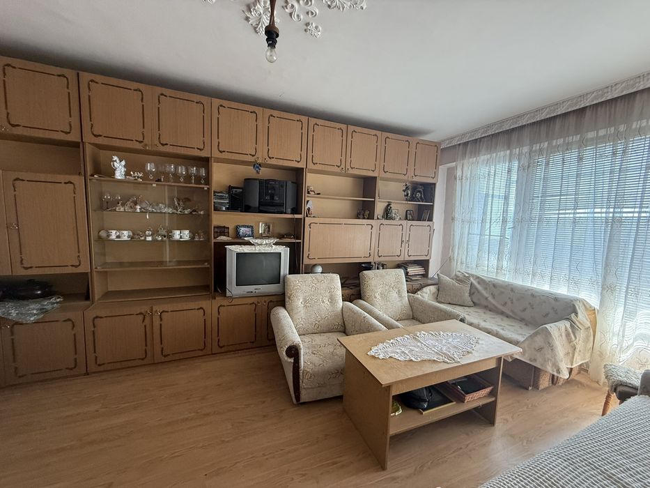 Двустаен апартамент в град Костенец