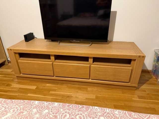 Vitrina, etajera si comoda tv