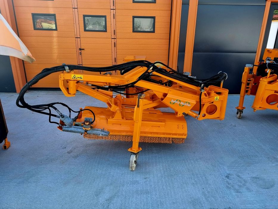 Perie mecanica sau hidraulica ptr unimog maturatoare