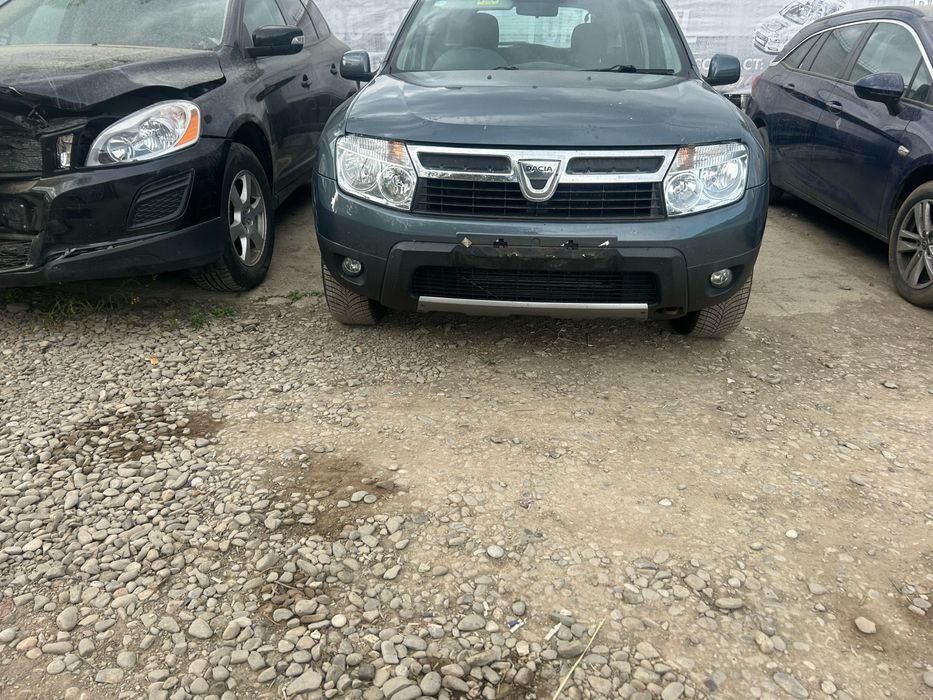 Ușă stânga față Dacia Duster 2012