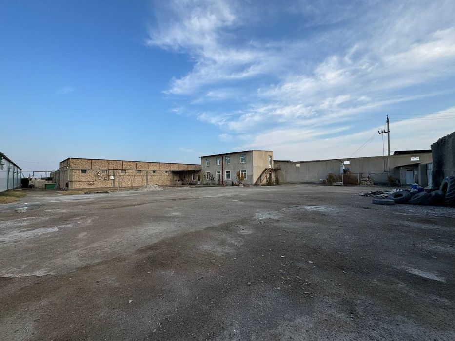 Noturar bino ishlab chiqarish eki sklad,