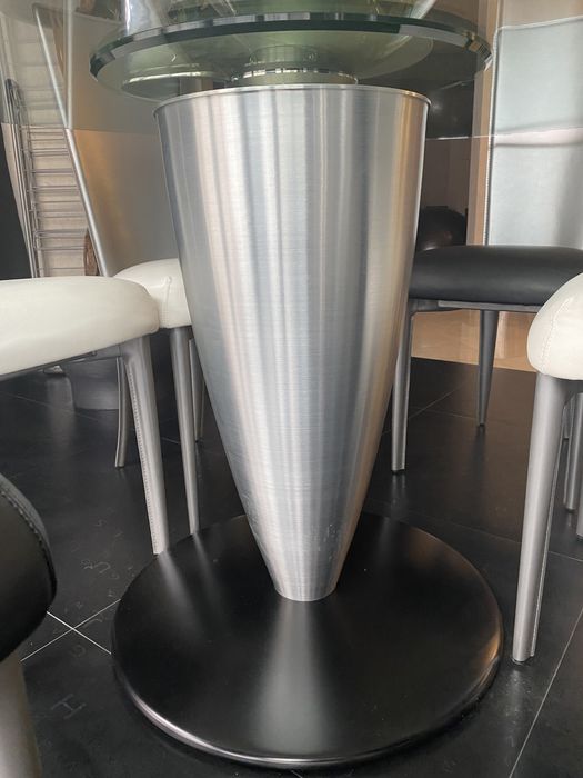 Стъклена овална дизайнерска маса + 6 стола от агнешка кожа