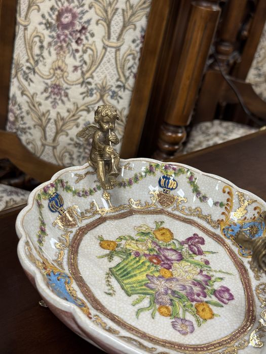 Fructiera din portelan craquelle si ornamente din bronz