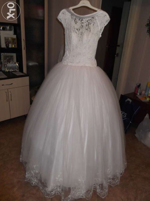 Продаю красивое свадебное платье