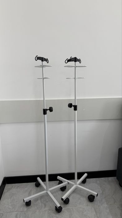 СРОЧНО  Сатылады  Медицинский штатив