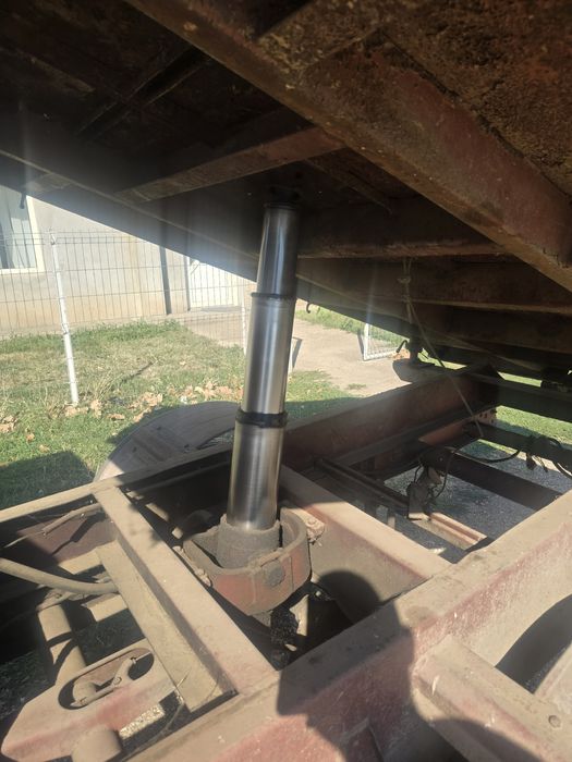 Bena basculabila pe cutie iveco daily