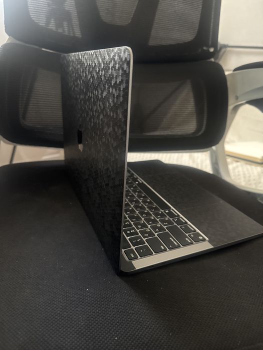 MacBook 13 PRO В защитной пленке