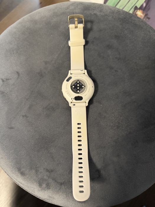 Garmin Venu 3S – Cream Gold / Ivory – stare foarte bună