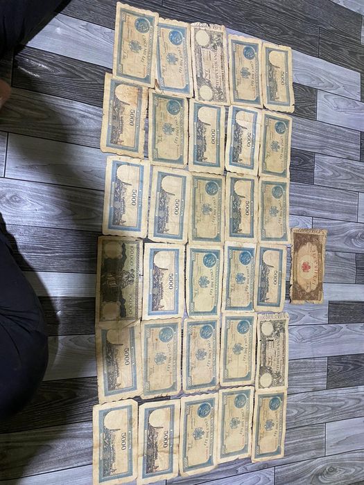 Vând bancnote pentru colecționari