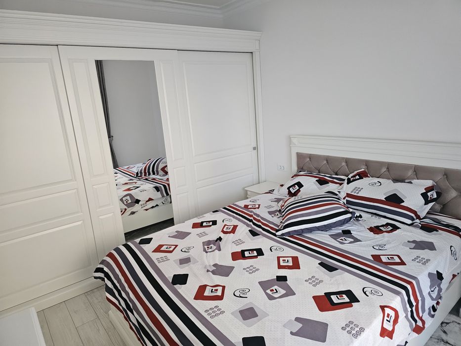 Inchiriez apartament 3 camere