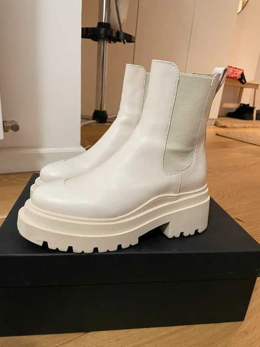 Ghete Musette alb/crem piele naturală