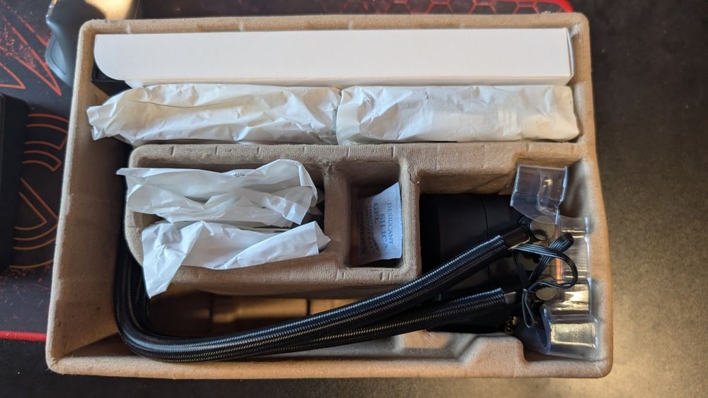 CPU Cooler AIO Corsair Nautilus 240 RS (NOU / Nefolosit) - Radiator 240mm
