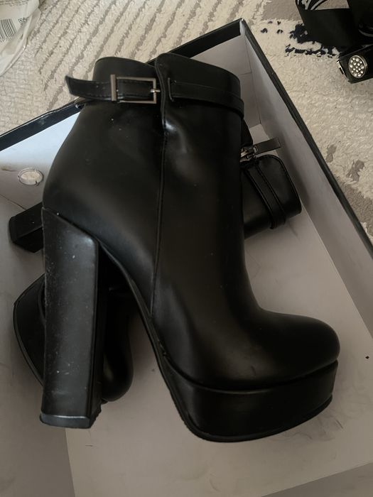 Ботильон черный высокий