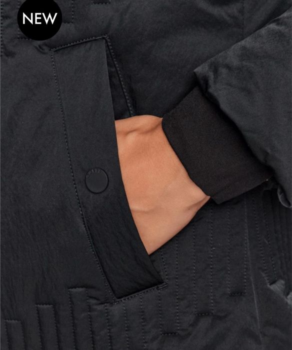 Яке Guess с гъши пух/ S размер