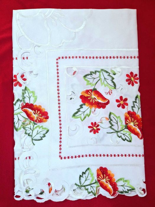 Față de masa brodata