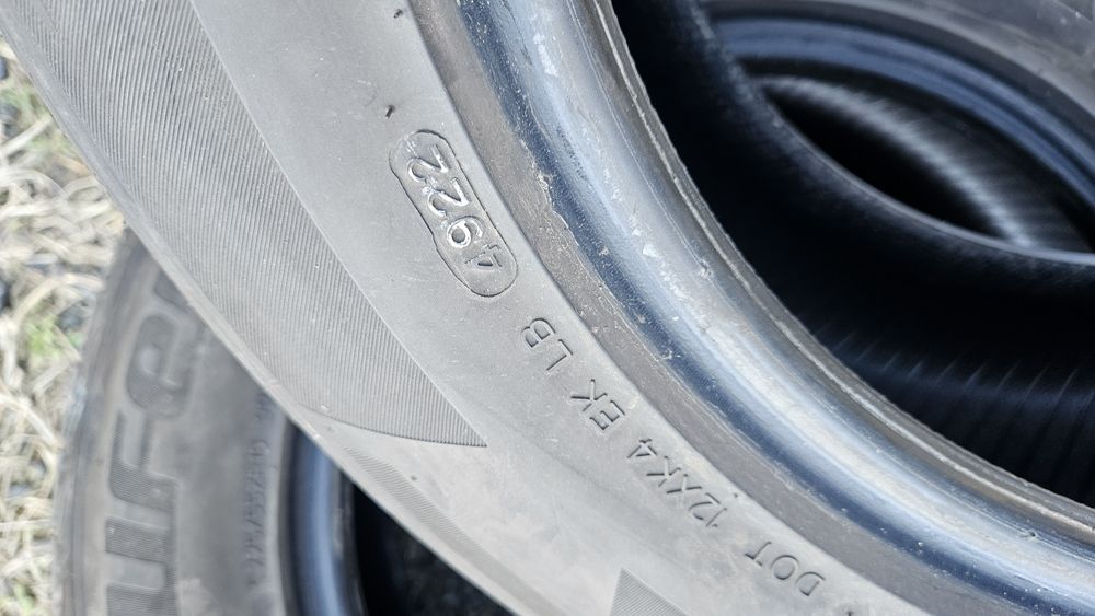 2бр гуми 225 55 16 дот 22 лауфен laufen