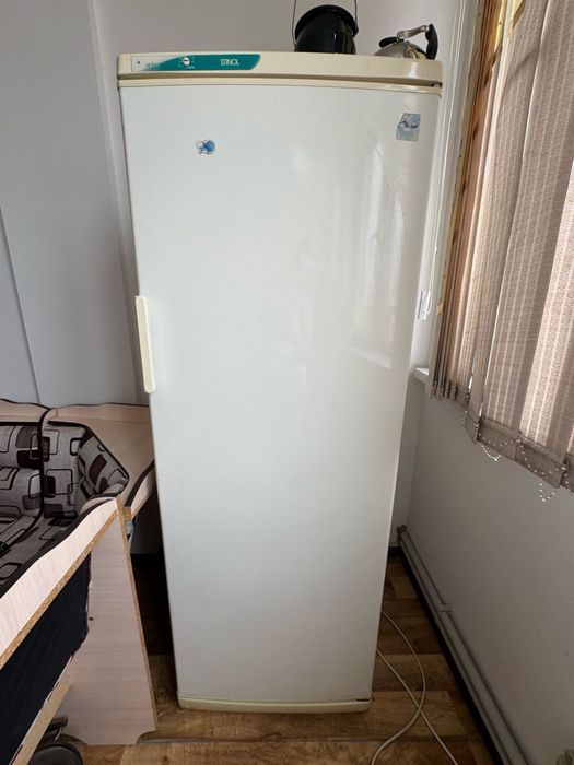 Морозильник в хорошем состоянии