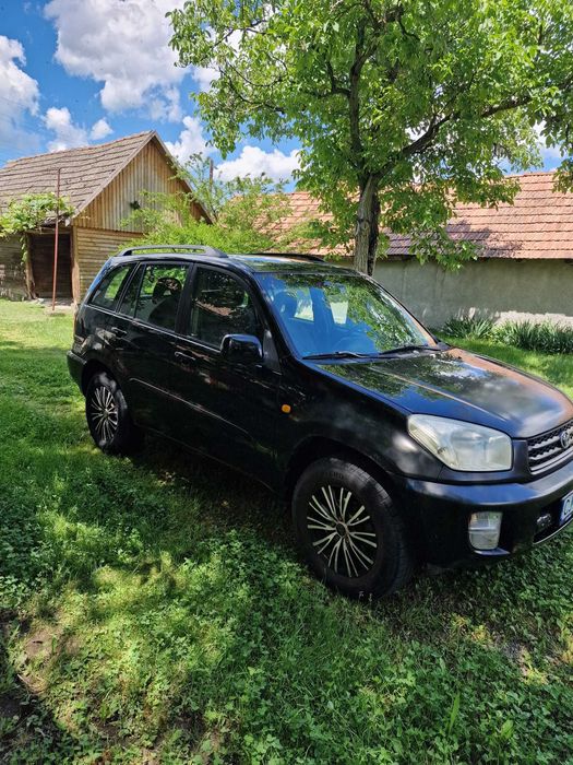 Vând Toyota Rav4