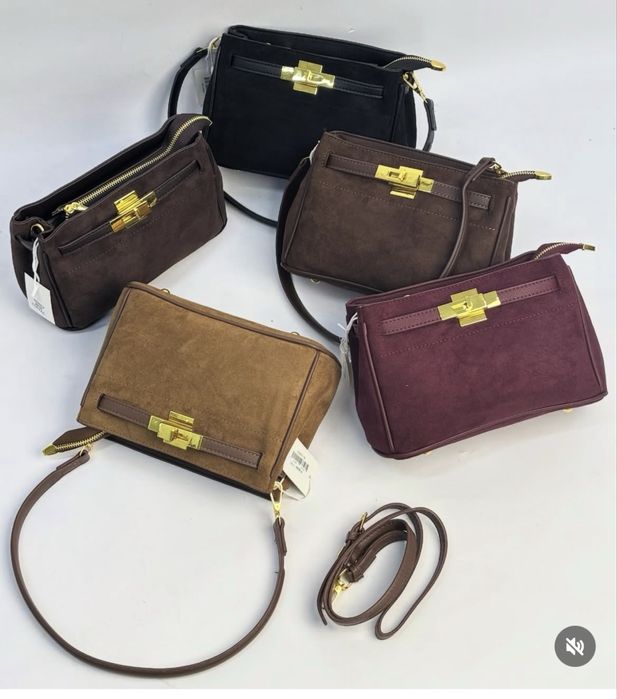 Сумкалар қолда бар жаңа барлығы