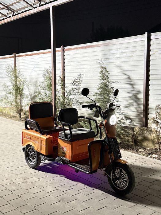 Элетро трицикл болшой