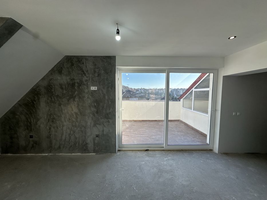 МЕЗОНЕТ 195кв гр.Дупница център, затворен комплекс+парко място