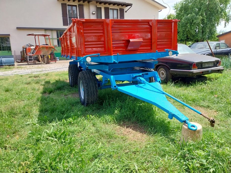 Remorca basculabila