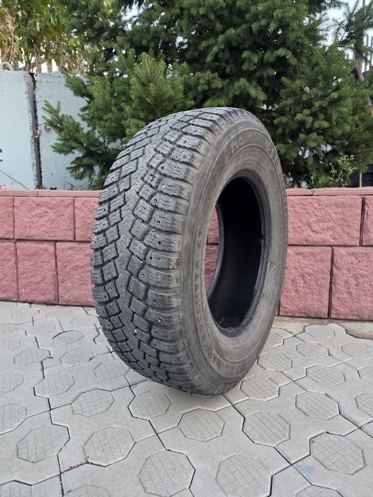 Продам комплект резины