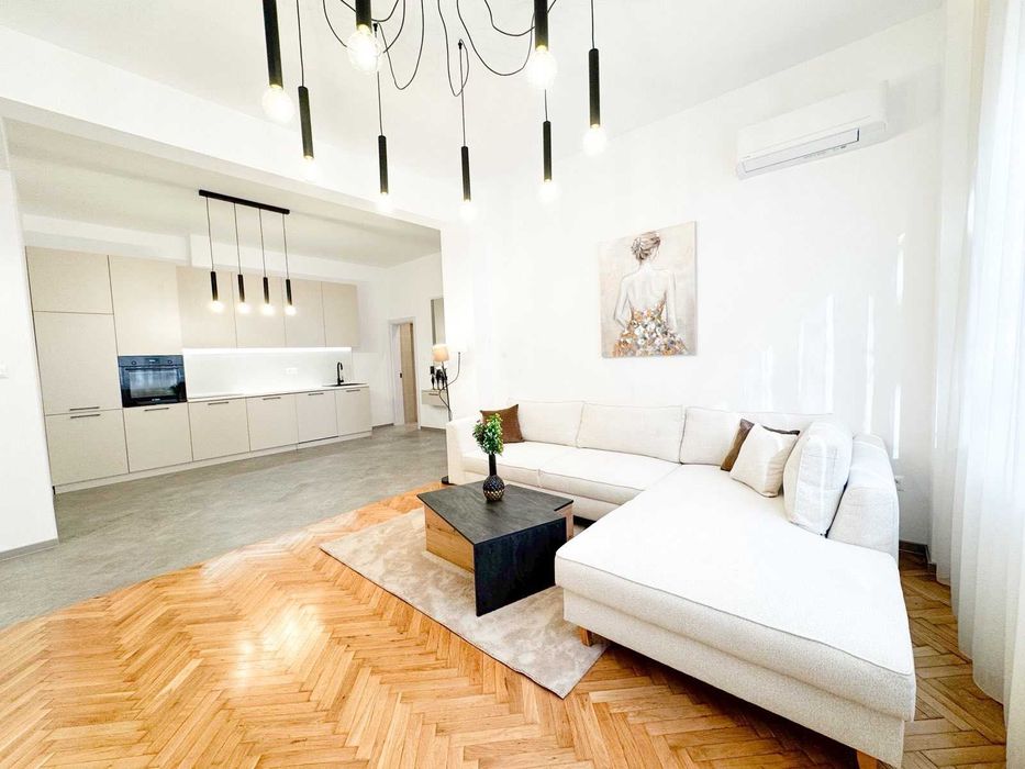 Тристаен апартамент в Центъра