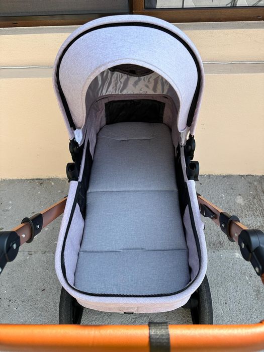 Vând cărucior 3 in 1 Coccolle Ambra Rose Gold