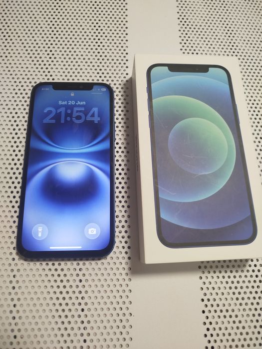 iPhone 12 Blue .