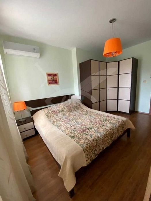Продава се Тристаен апартамент в Варна, м-т Траката - 121 кв.м за 1984 €/кв.м - Снимка #4