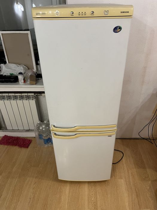Продам холодильник Samsung
