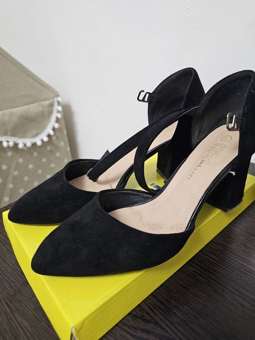 Продам туфли женские