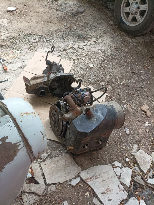 Трабанти на части