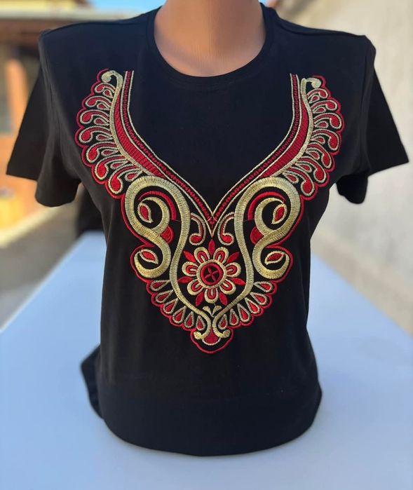 Тениски с бродерия