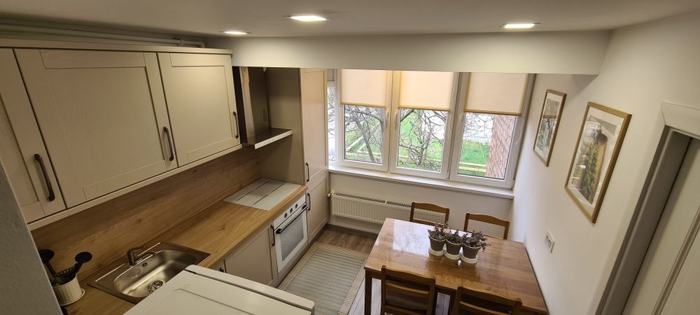 Apartament cochet de inchiriat