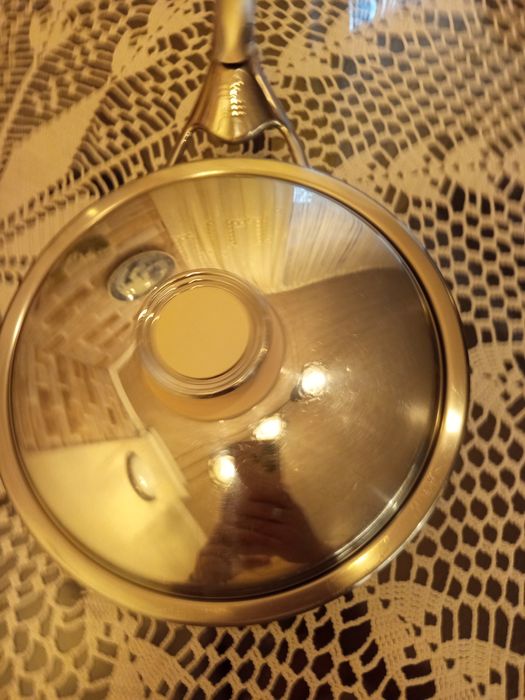 Порцелан , стъкло, месинг,Цептер