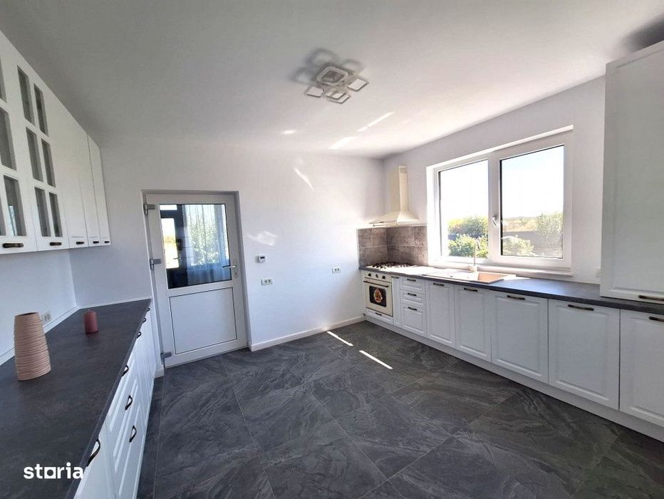 Casa noua, prima inchiriere – confort, eleganta si acces rapid catre