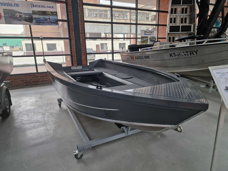 Barca aluminiu ALUMAGIC 400 - OFERTA MARTIE