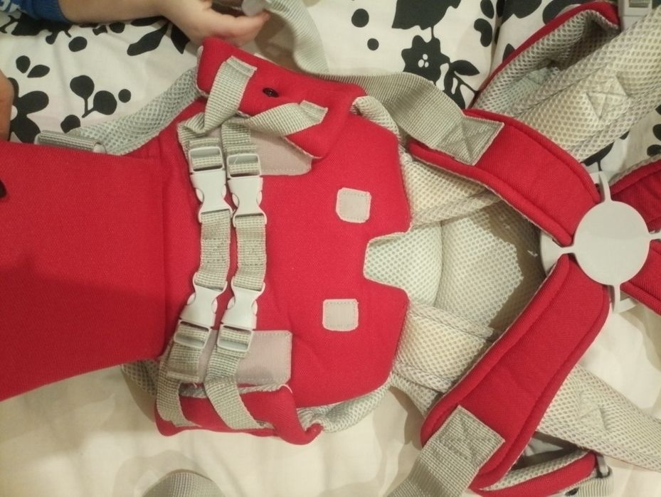 Кенгуру Lorelli Traveller червен