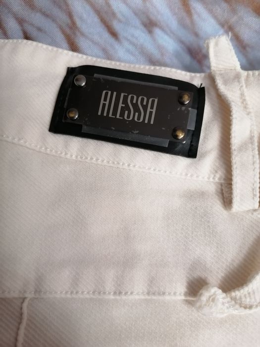 Alessa.             .