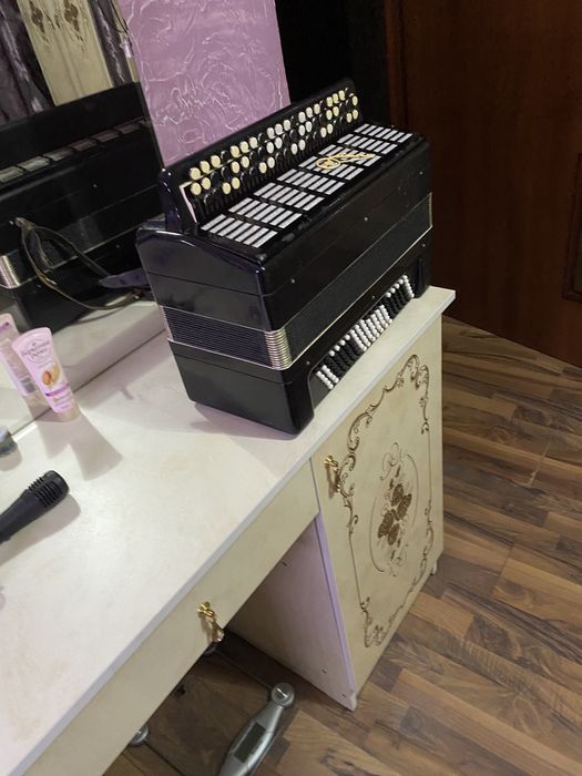 Продам баян тульский