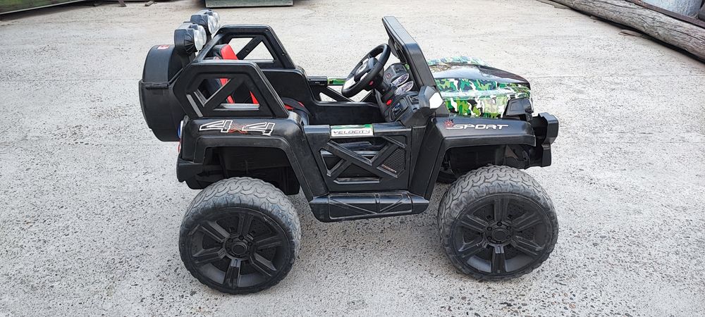 Машина на аккумуляторе