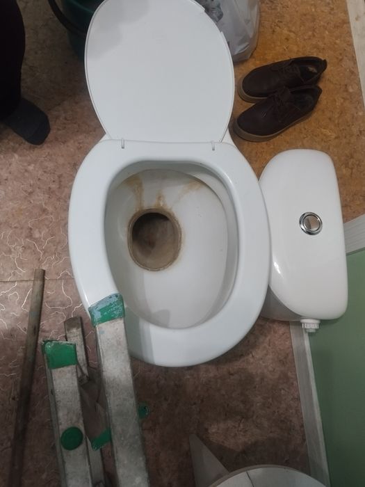Продам унитаз рабочий