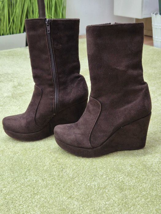 Дамски боти от велур