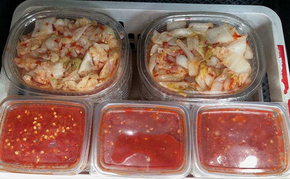 Салаты корейские ,чимчи .