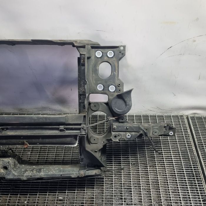 Trager Volkswagen Touareg 7L facelift 2.5 2007 - 2011 2461CC Automata (1417) Diesel